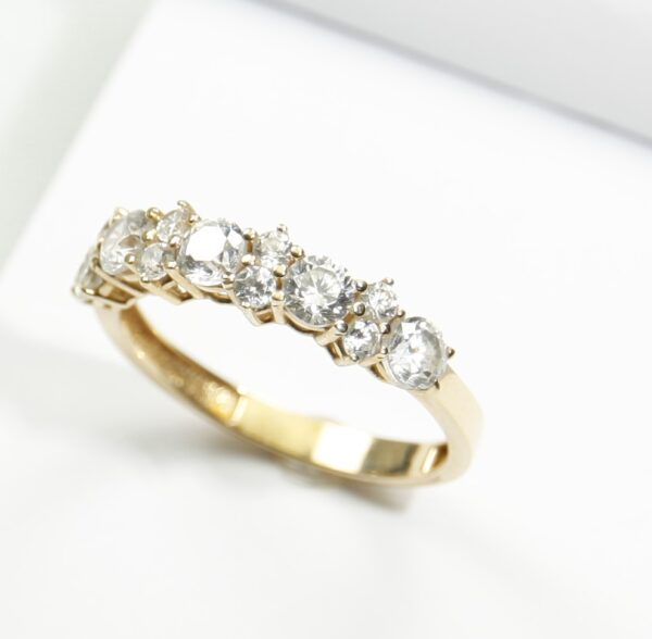 Anel Ouro  19.20 Kilates com   Zirconias