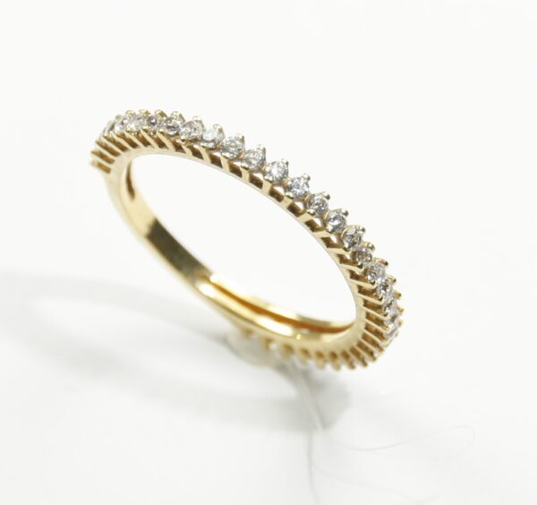 Anel Ouro  19.20 Kilates com  Zirconias