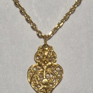 Fio Ouro com Coração de Viana