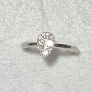 Anel Ouro 19.2 ktes com  Brilhantes